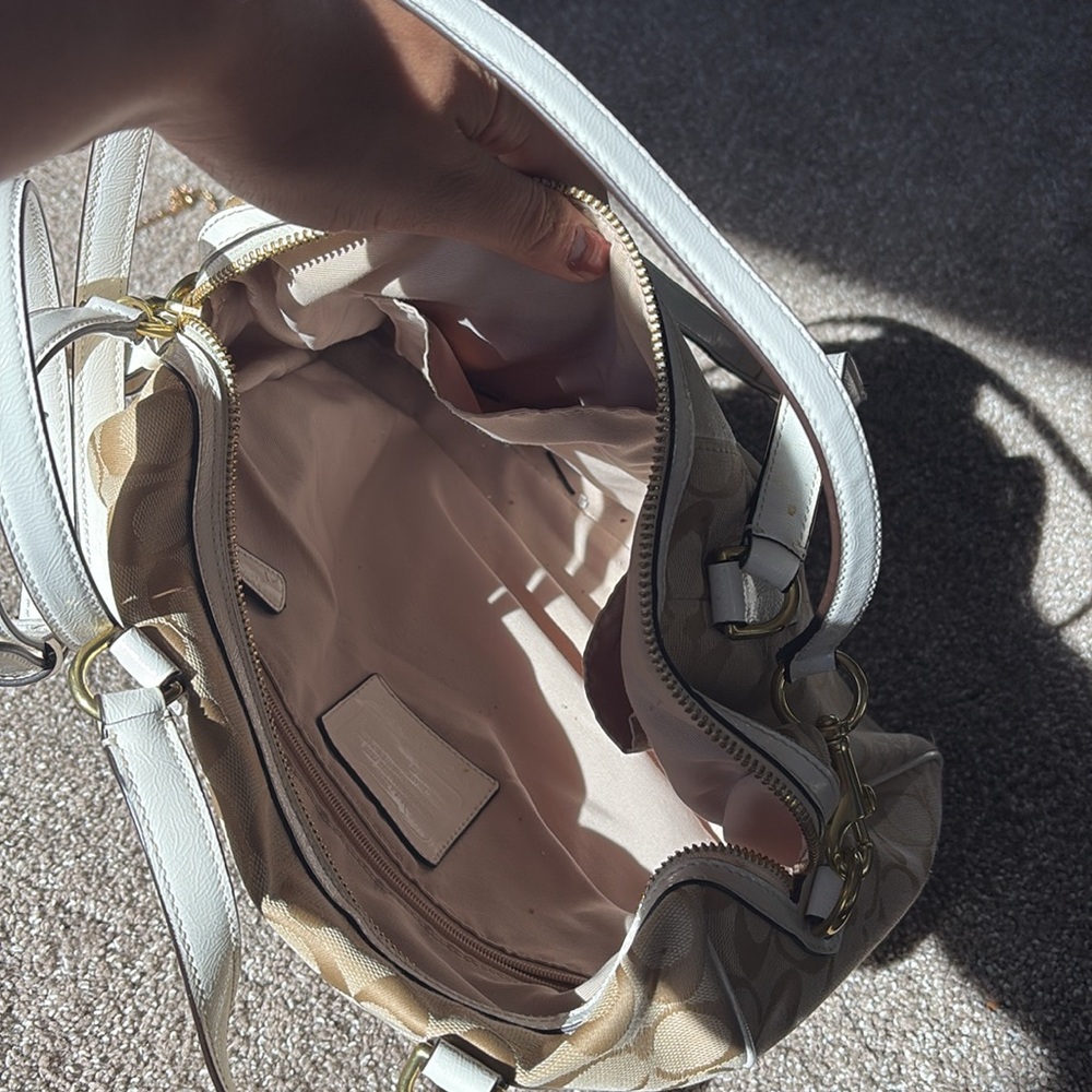 Coach Handbag - Picture 3 of 3